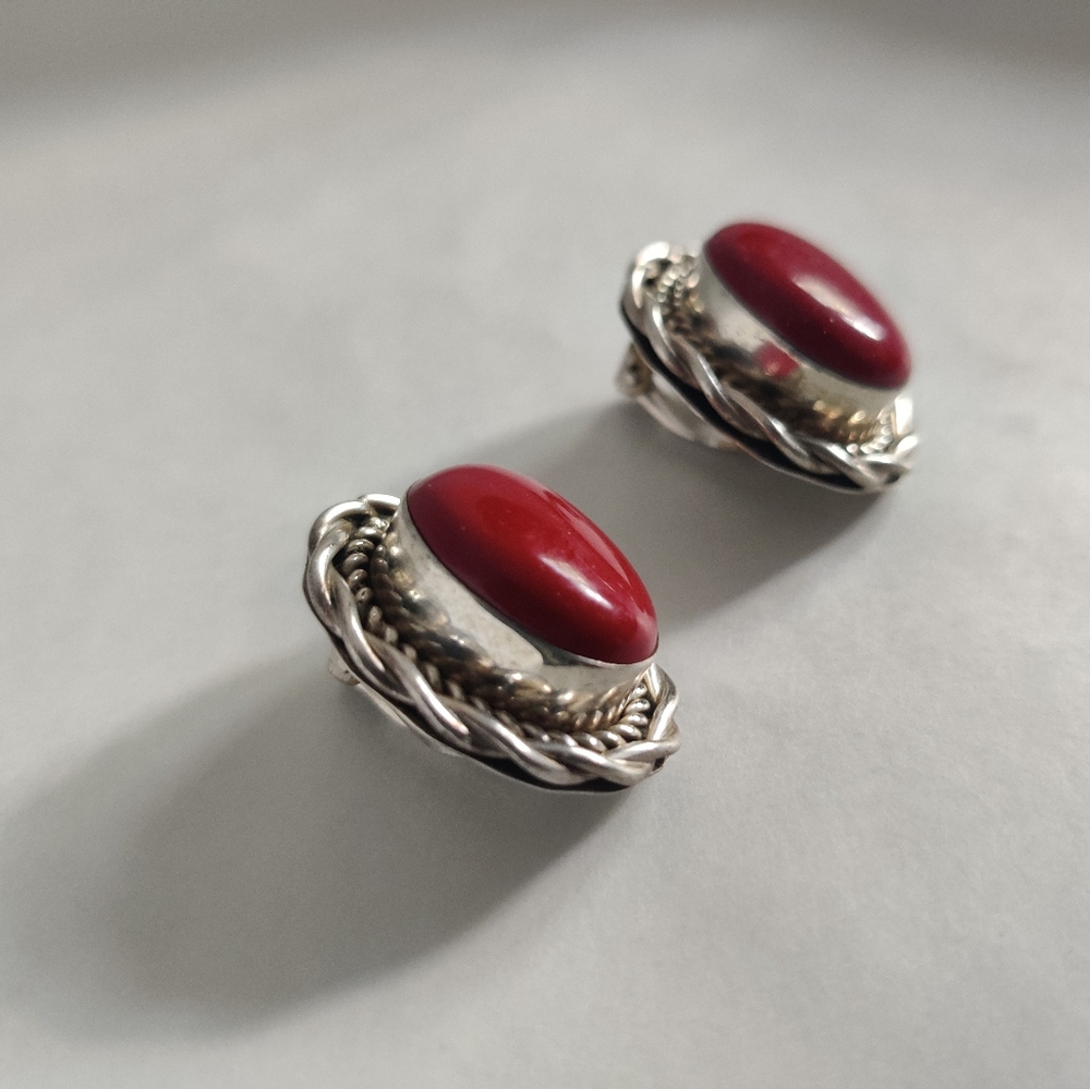 VTG 70s Taxco Silver clip earrings with red coral - Picture 7 of 9